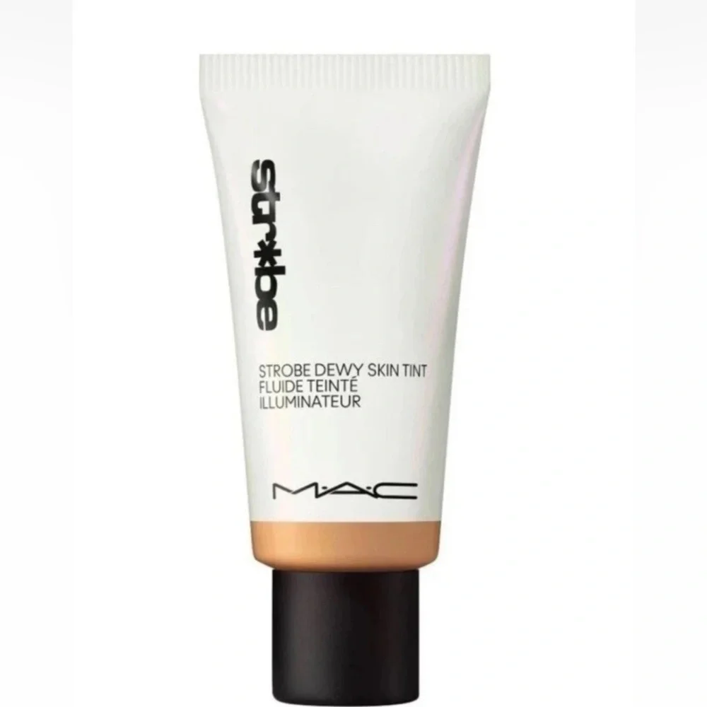 MAC Cosmetics Strobe Dewy Skin Tint (Deep 1) (30ml)